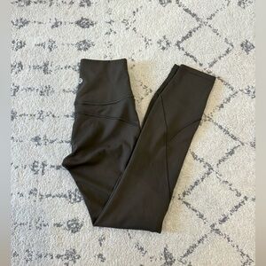 Lululemon In Movement Tight *Everlux 25" Leggings